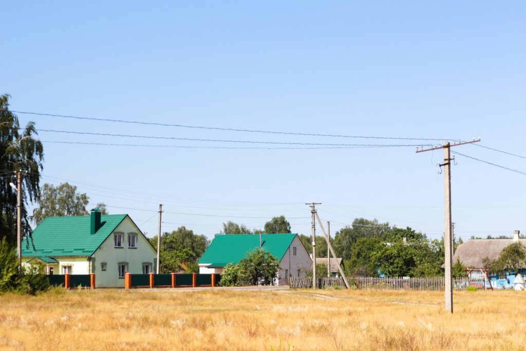 Rooftop near power lines to show area where DIY roofing work is not recommended